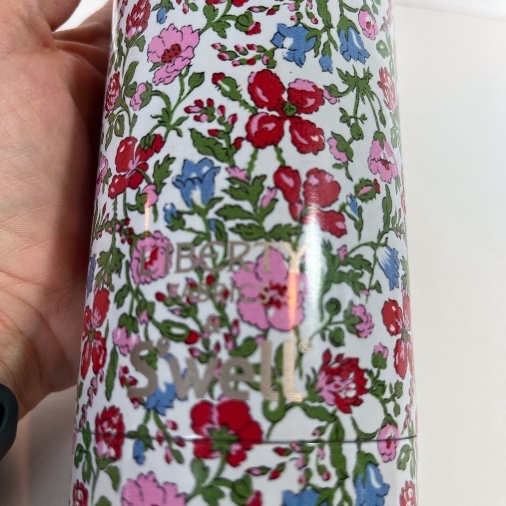 New With Tag S’well Insulated Stainless Steel Bottle - Picture 3 of 7